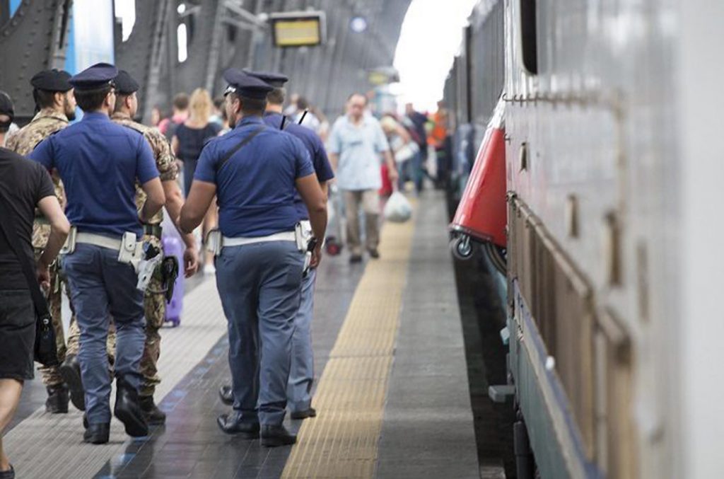 Borseggiatrice Arrestata In Stazione Centrale: Precedenti Per 10 Anni ...